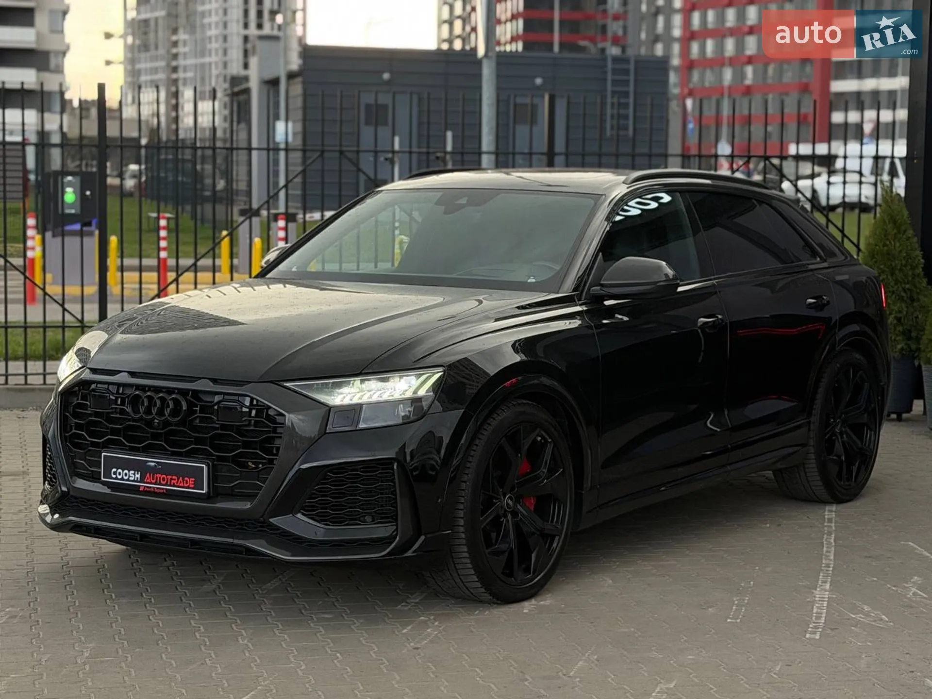 2020 Audi RS Q8 - мініатюра 3