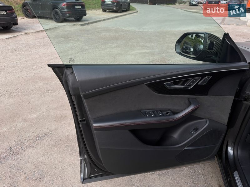 Позашляховик / Кросовер Audi RS Q8 2020 в Києві