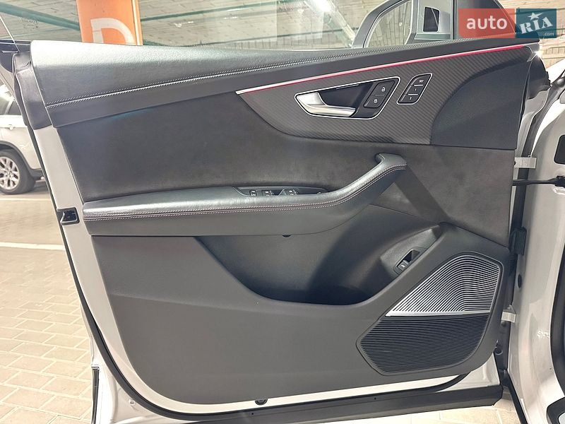 Внедорожник / Кроссовер Audi RS Q8 2021 в Днепре