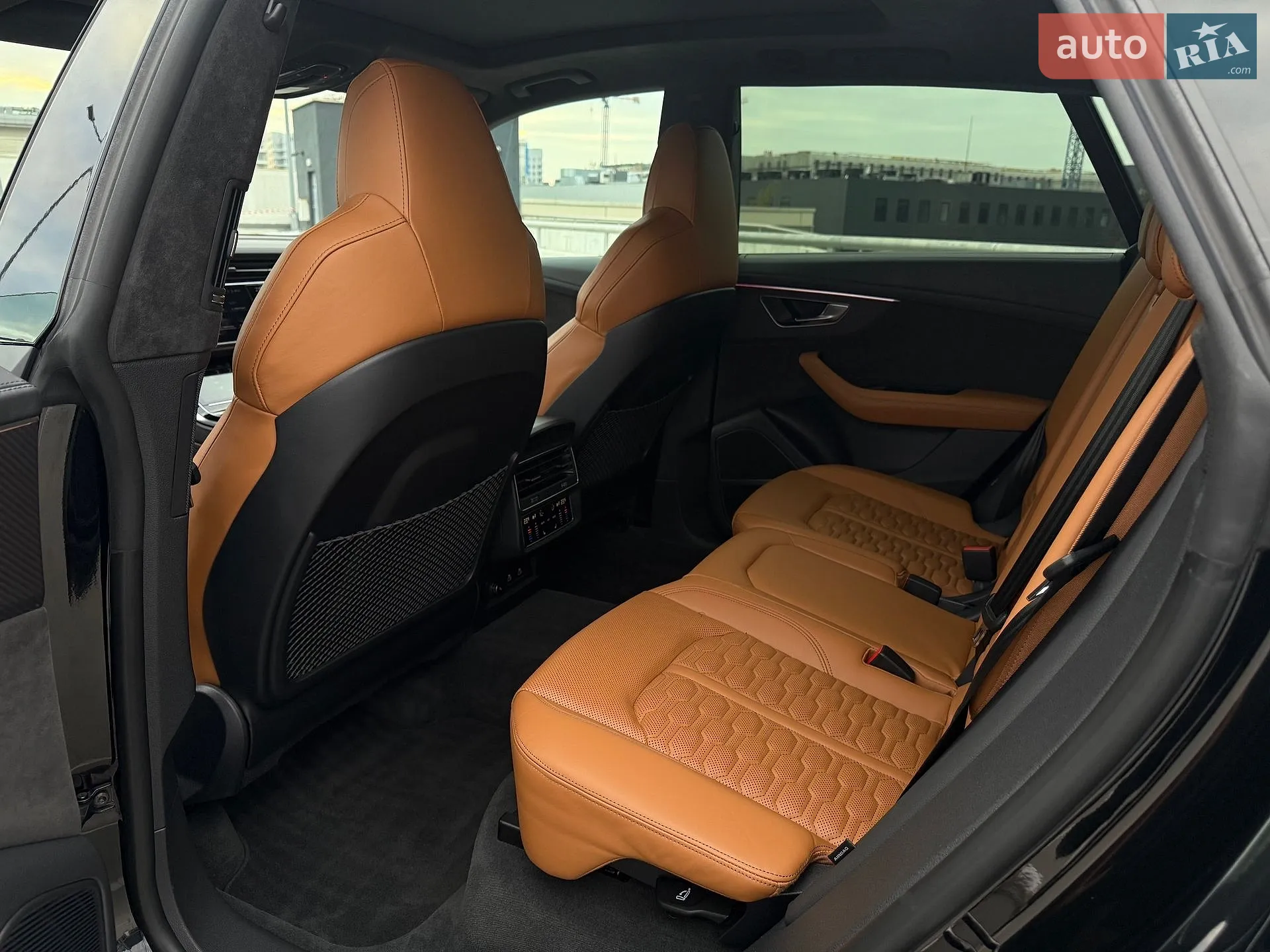 2022 Audi RS Q8 - мініатюра 33