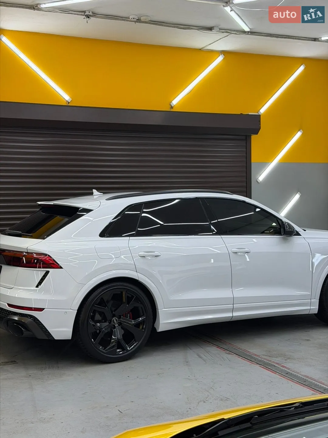 2023 Audi RS Q8 - фото 1