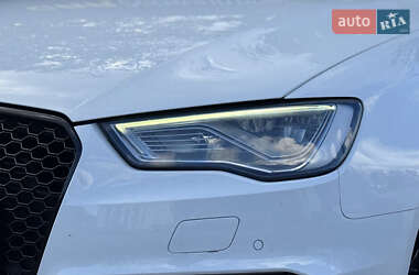 Хэтчбек Audi RS3 Sportback 2016 в 