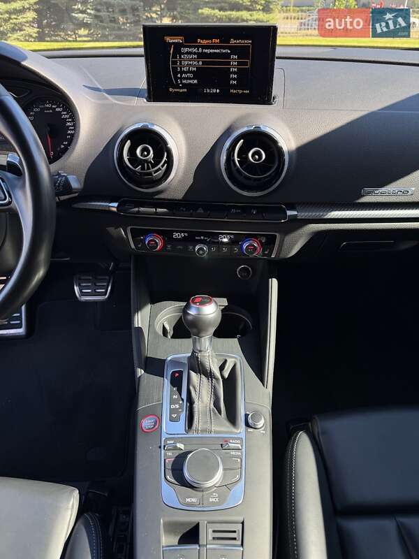 Хетчбек Audi RS3 Sportback 2016 в Києві