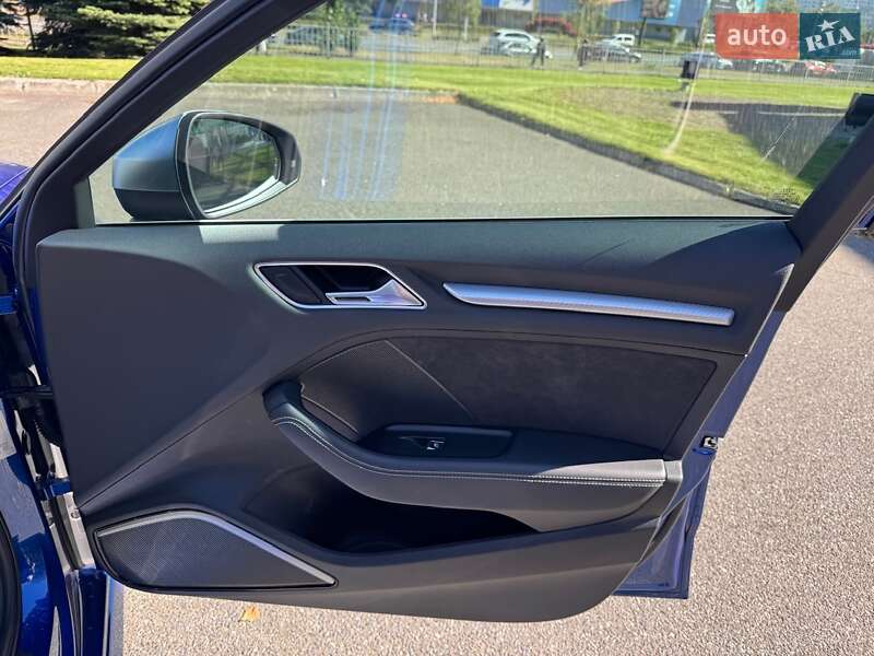 Хетчбек Audi RS3 Sportback 2016 в Києві