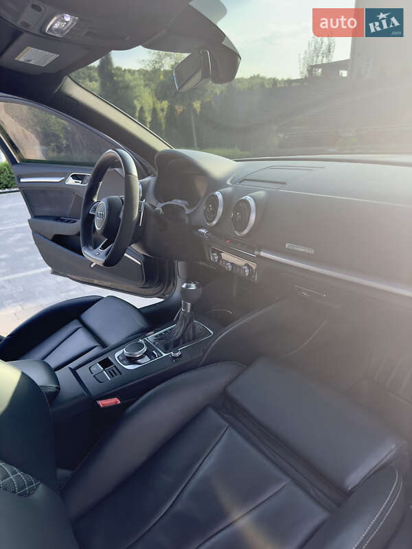 Седан Audi RS3 2017 в Киеве