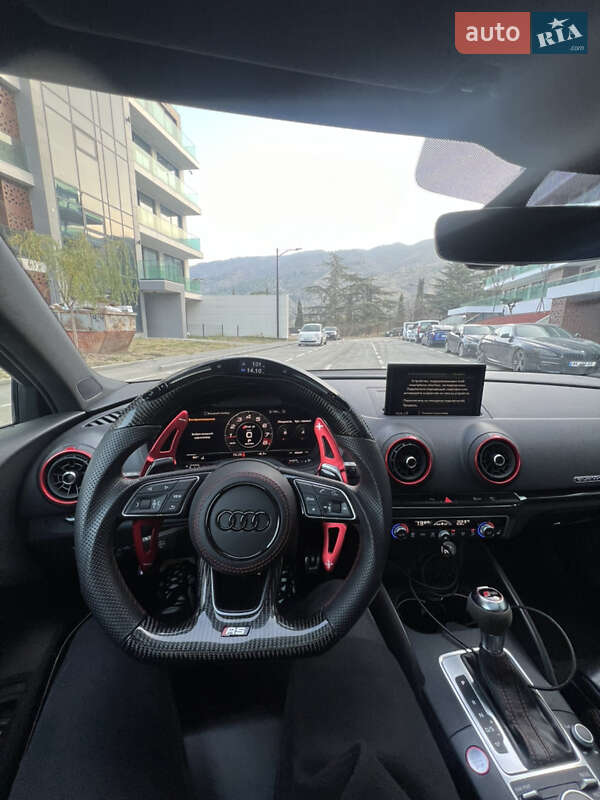 Седан Audi RS3 2018 в Киеве