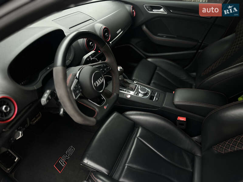 Седан Audi RS3 2018 в Днепре