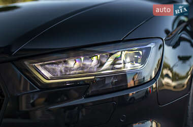 Седан Audi RS3 2018 в 