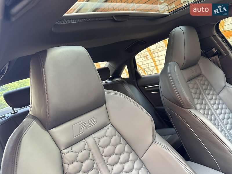 Седан Audi RS3 2021 в Киеве