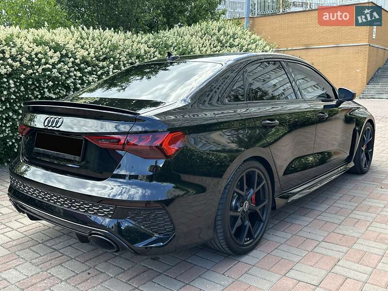 Седан Audi RS3 2021 в Киеве