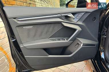 Седан Audi RS3 2021 в 