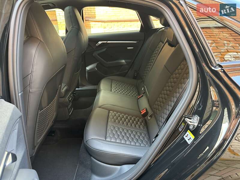 Седан Audi RS3 2021 в Киеве