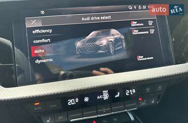 Седан Audi RS3 2021 в 