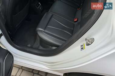Хэтчбек Audi RS3 2016 в 