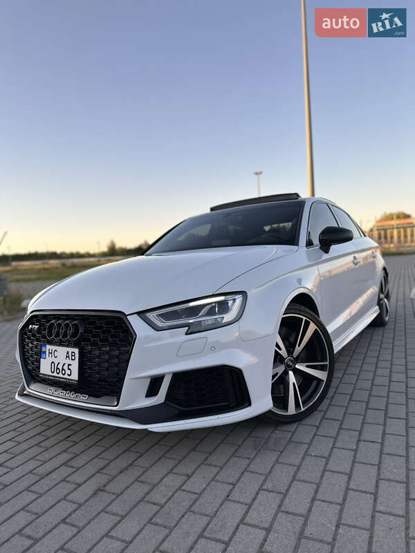Седан Audi RS3 2017 в Львове