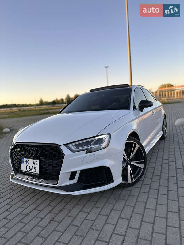 Седан Audi RS3 2017 в Львове