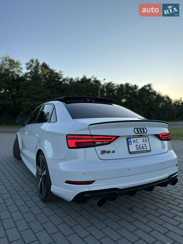 Седан Audi RS3 2017 в Львове