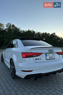 Седан Audi RS3 2017 в 
