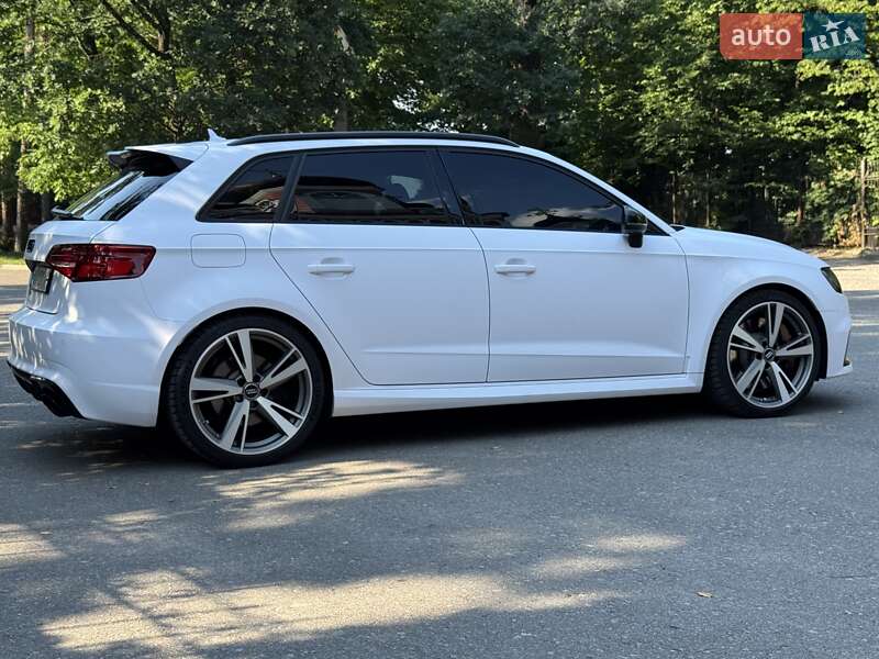 Хетчбек Audi RS3 2016 в Києві
