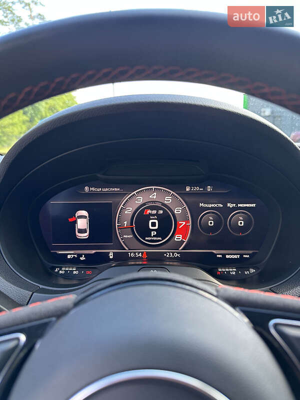 Седан Audi RS3 2018 в Білогородці