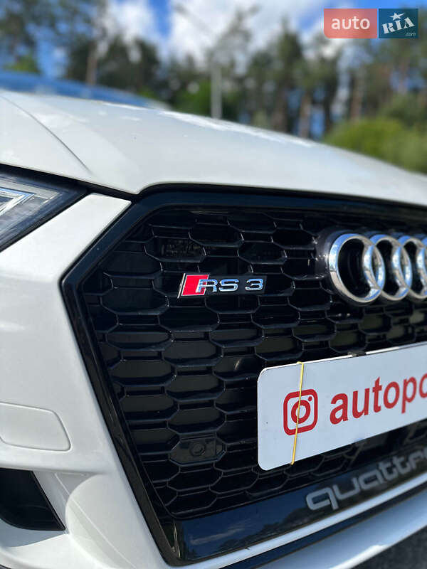Седан Audi RS3 2018 в Білогородці