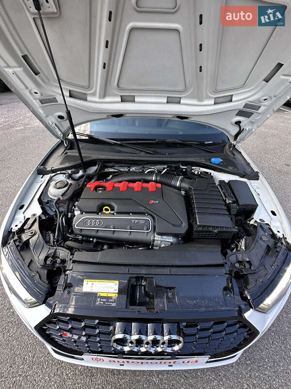 Седан Audi RS3 2018 в Білогородці