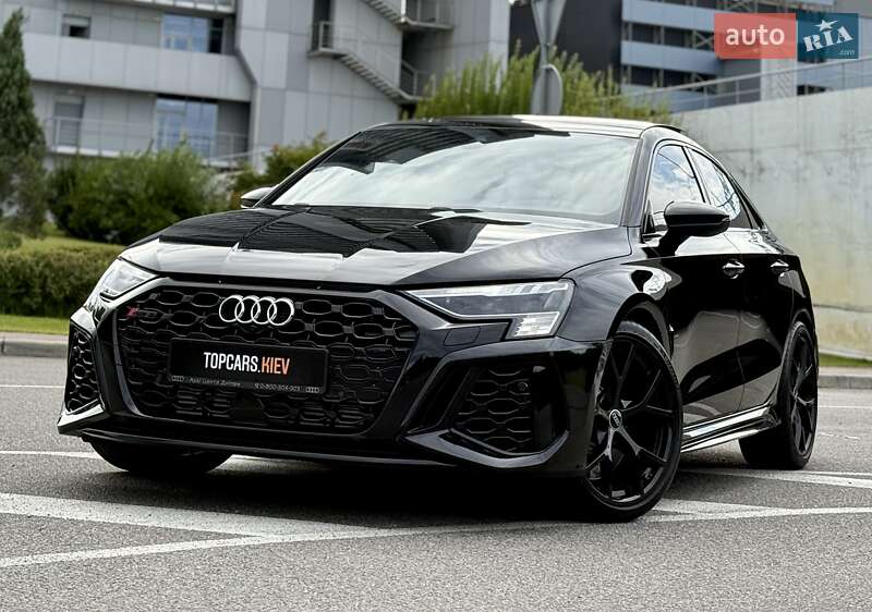 Седан Audi RS3 2022 в Киеве