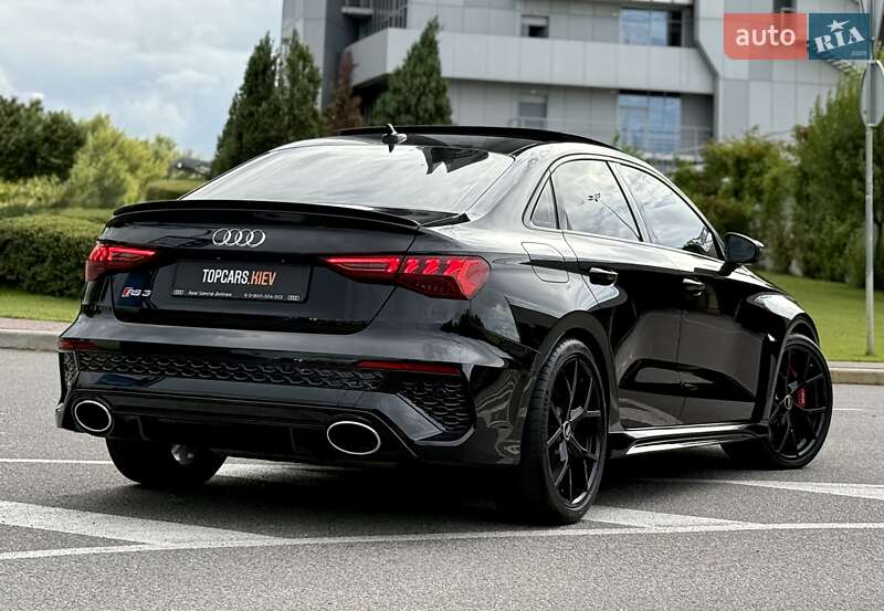 Седан Audi RS3 2022 в Киеве