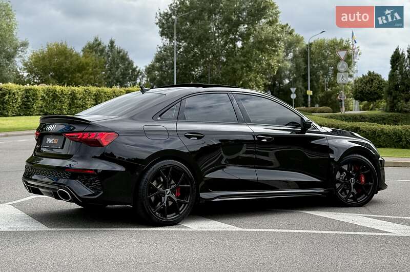 Седан Audi RS3 2022 в Киеве