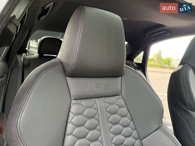 Седан Audi RS3 2022 в Киеве