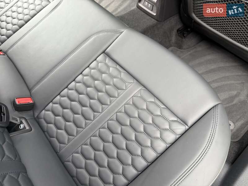 Седан Audi RS3 2022 в Киеве