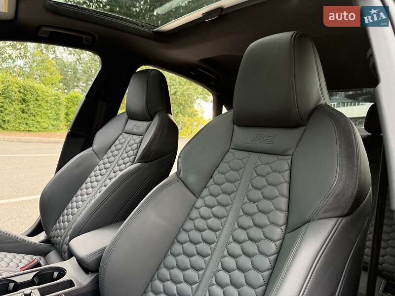 Седан Audi RS3 2022 в Киеве