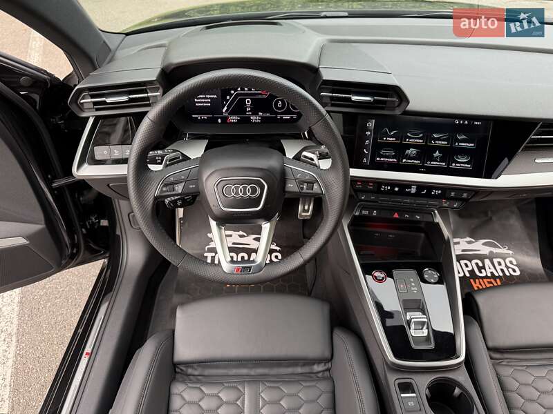 Седан Audi RS3 2022 в Киеве