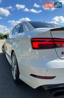 Седан Audi RS3 2018 в 