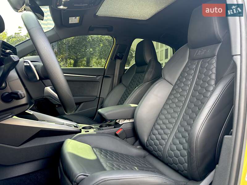 Седан Audi RS3 2022 в Днепре
