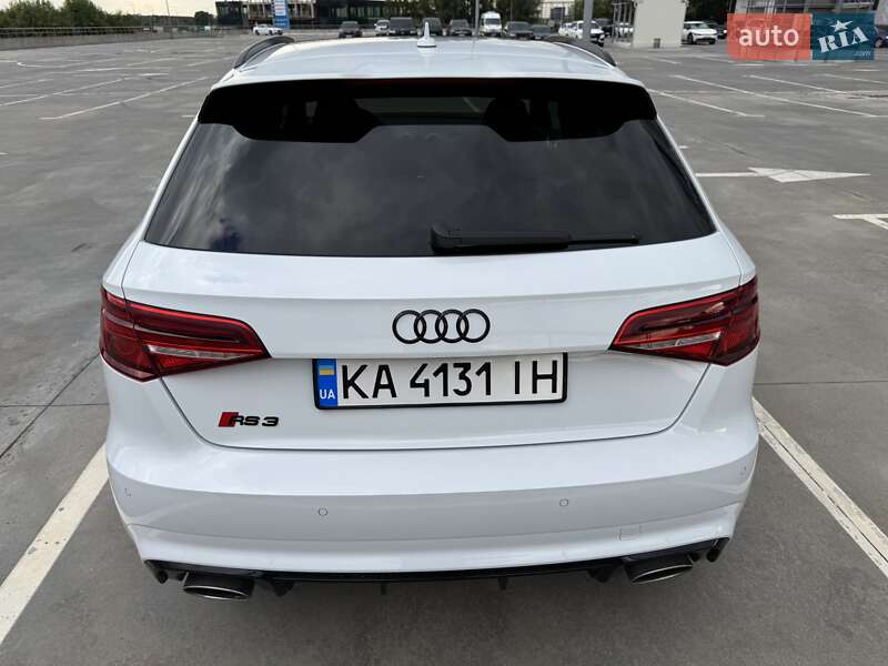 Хетчбек Audi RS3 2016 в Києві