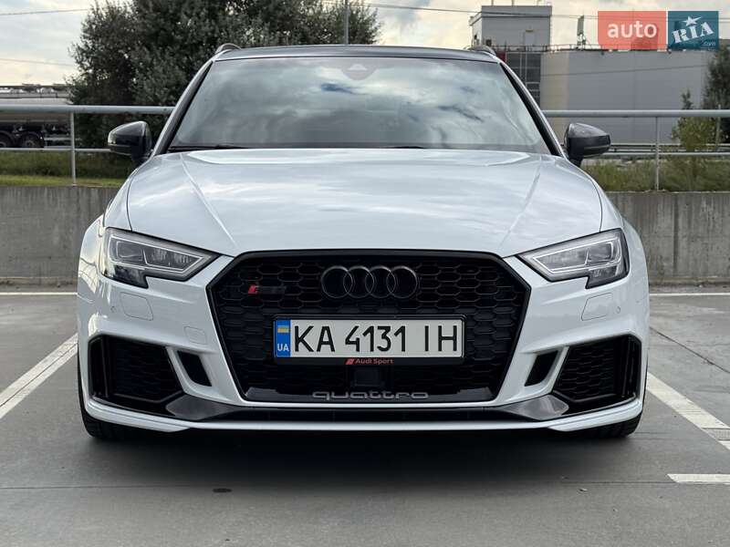 Хэтчбек Audi RS3 2016 в 