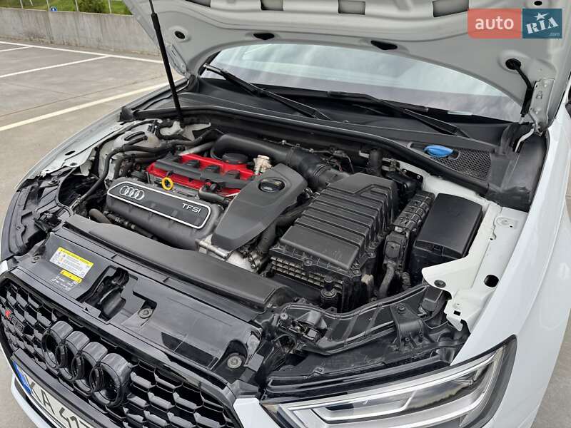 Хетчбек Audi RS3 2016 в Києві