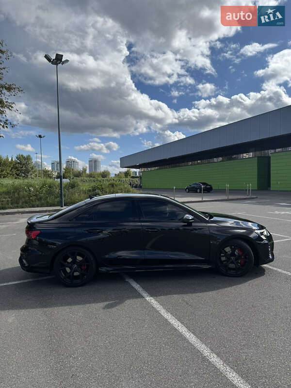 Седан Audi RS3 2024 в Киеве