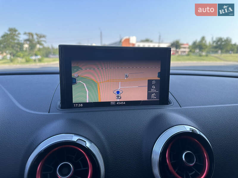 Седан Audi RS3 2017 в Киеве фото 16 Седан Audi RS3 2017 в Киеве