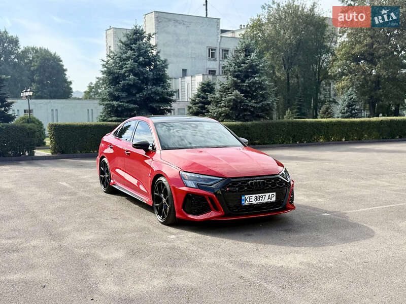Седан Audi RS3 2022 в Кам'янському