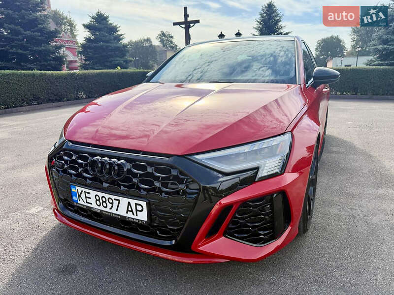Седан Audi RS3 2022 в Кам'янському