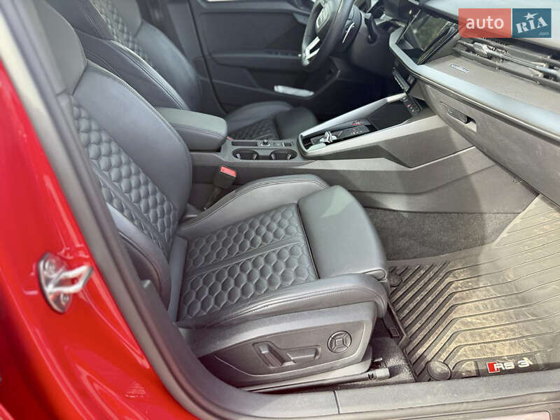 Седан Audi RS3 2022 в Кам'янському
