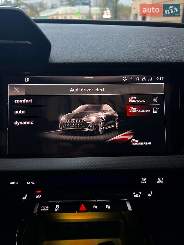 Седан Audi RS3 2024 в Харкові