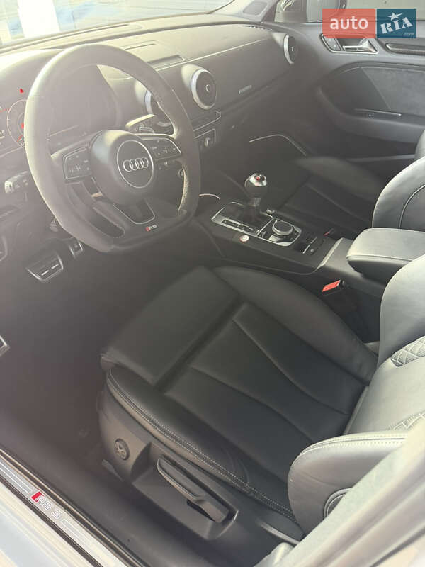 Седан Audi RS3 2017 в Запоріжжі