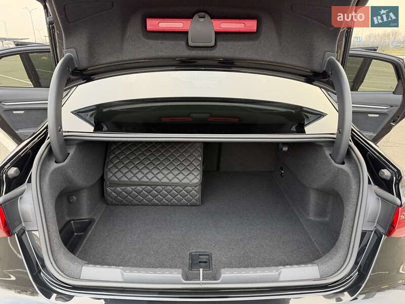 Седан Audi RS3 2021 в Киеве фото 33 Седан Audi RS3 2021 в Киеве