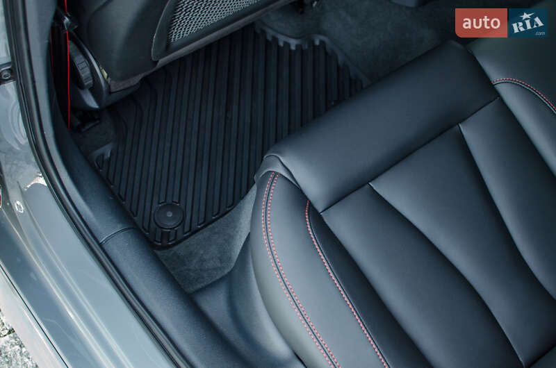 Седан Audi RS3 2020 в Киеве