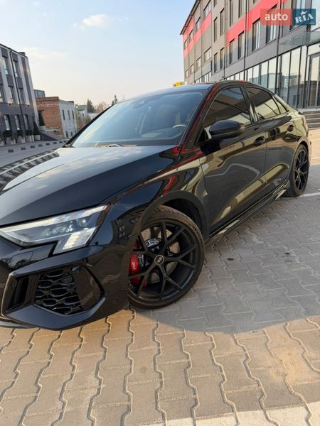 Седан Audi RS3 2022 в Львове