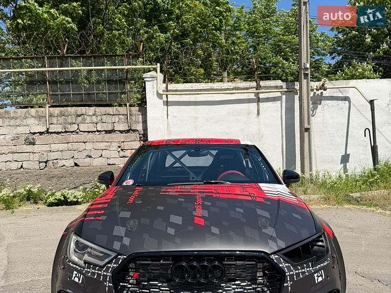 Audi RS3 2019