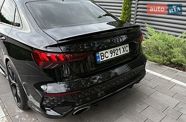Седан Audi RS3 2022 в Умані